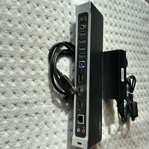 StarTech.com, USB3DOCKH2DP, 4K display, link, plug, and play. - Picture 3 of 7